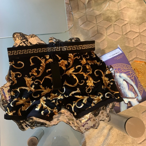 VERSACE - Picture 3 of 10